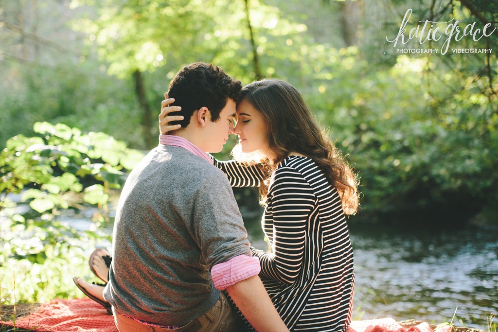katie grace photography, grand rapids michigan wedding photography, woodsey engagement session