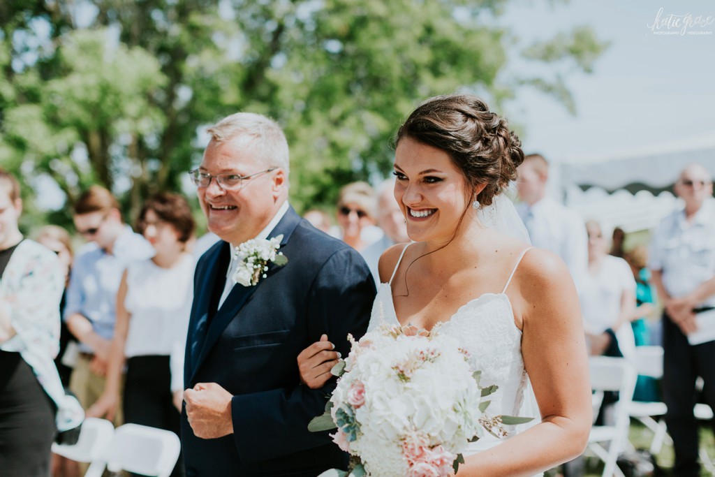 Katie Grace Photography, Grand Rapids Michigan wedding, Hydrangea Blu Barn, Mint and navy wedding
