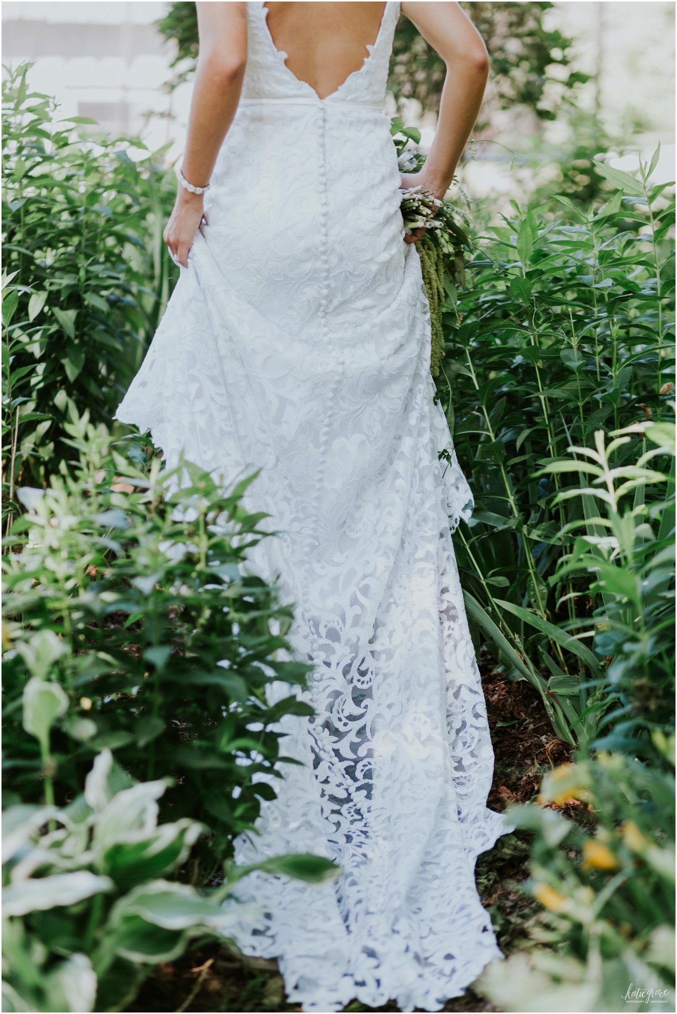 Katie Grace Photography, Outdoor Wedding, Willow Trees, Navy